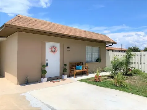 1210 Ridgewood Avenue Venice FL 34285