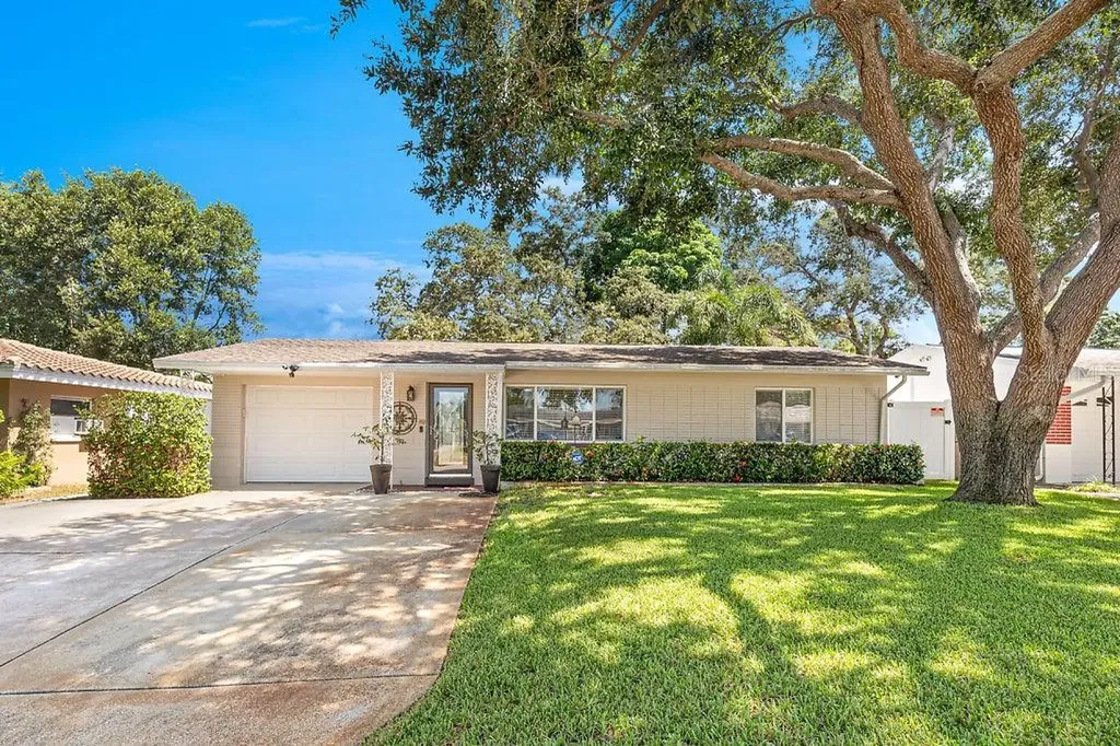 13617 88th Avenue Seminole FL 33776