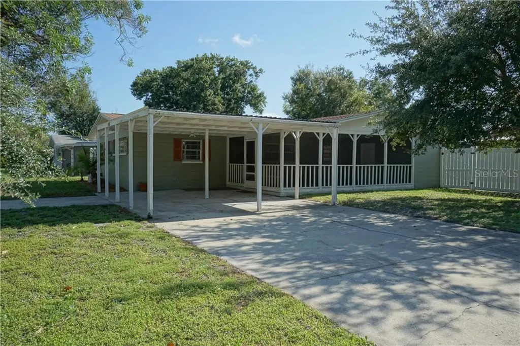 4528 S Shamrock Road Tampa FL 33611