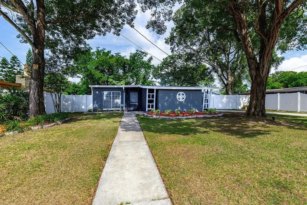 7112 N Tampania Avenue Tampa FL 33614
