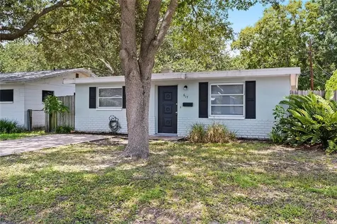 617 Northmoor Avenue N St Petersburg FL 33702