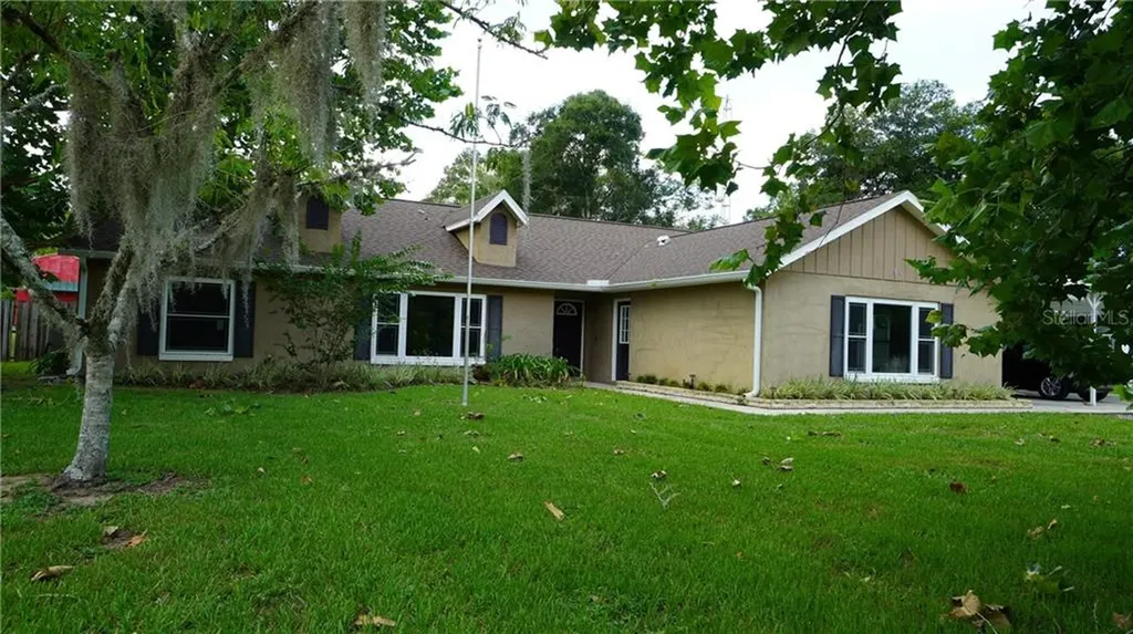 19614 W Eldorado Drive Eustis FL 32736
