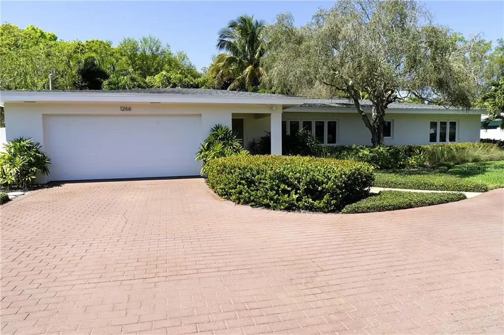 1266 Snell Isle Boulevard NE St Petersburg FL 33704