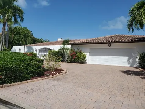 493 Partridge Circle Sarasota FL 34236