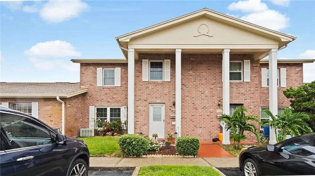 1270 Village Way Orlando FL 32807