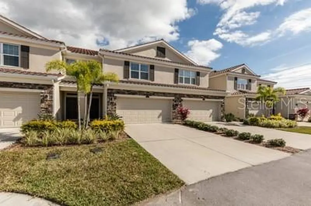 5275 6th Way N St Petersburg FL 33703