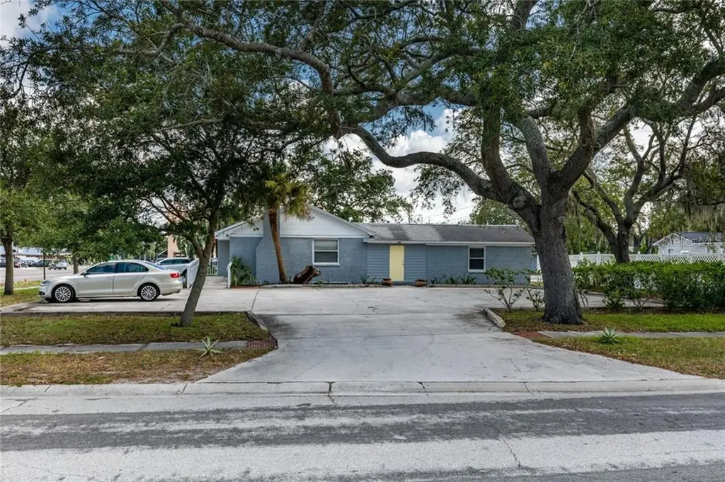 530 49th Street S St Petersburg FL 33707