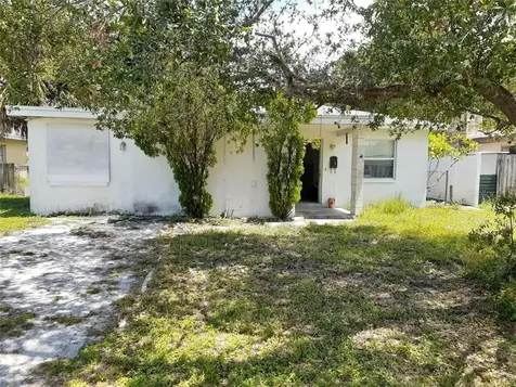 829 88th Avenue N St Petersburg FL 33702