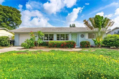 6693 36th Avenue N St Petersburg FL 33710