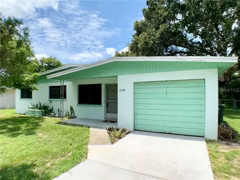 1328 Imperial Drive Daytona Beach FL 32117