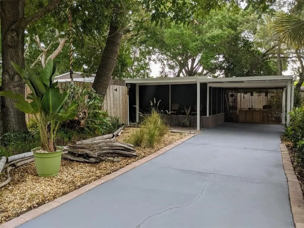 922 Brookwood Court S St Petersburg FL 33707