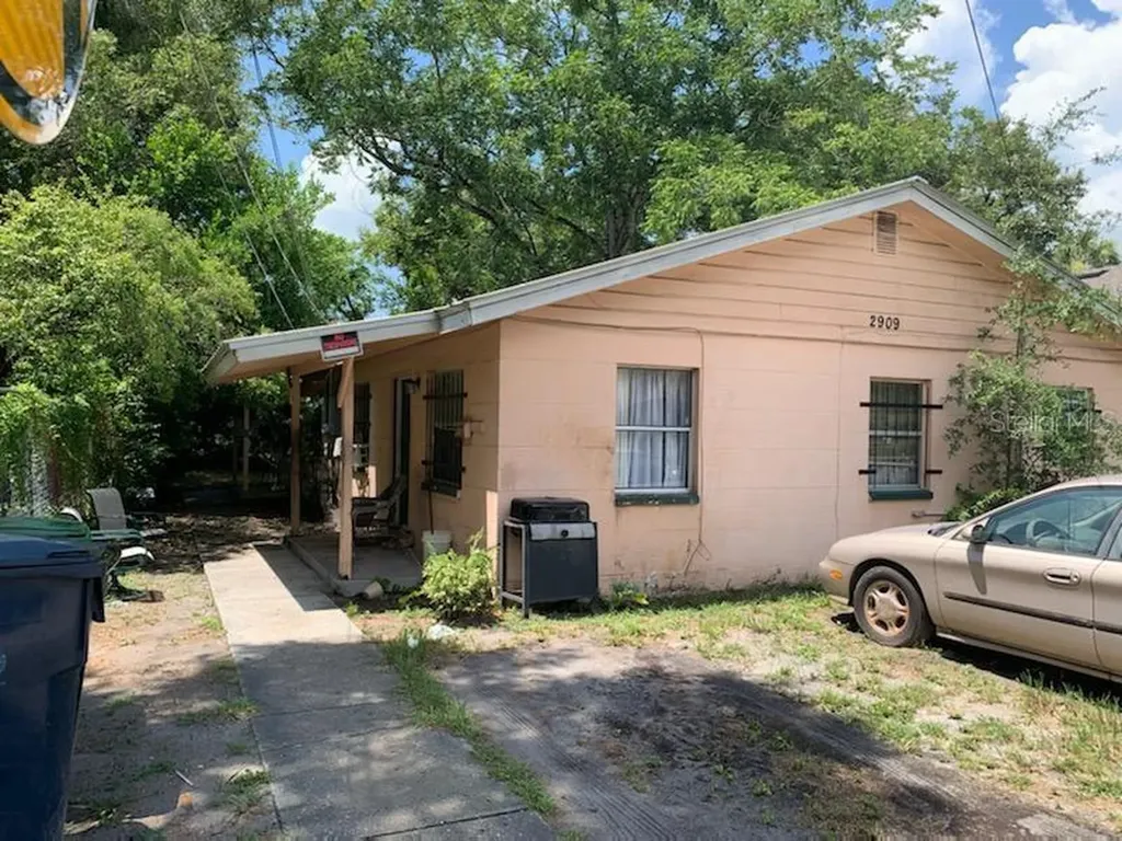 2909 Chipco Street Tampa FL 33605