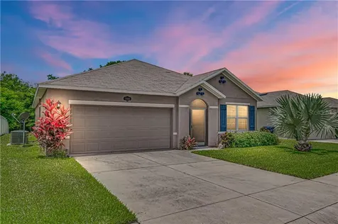 1989 Van Buren Loop Auburndale FL 33823