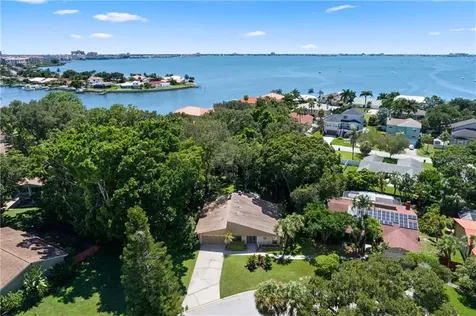 3949 41st Street S St Petersburg FL 33711