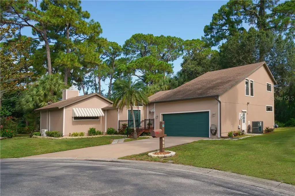 902 Faulkwood Court Sarasota FL 34232