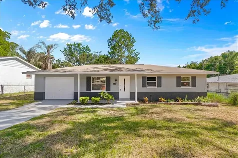 6136 Ashland Avenue Leesburg FL 34748