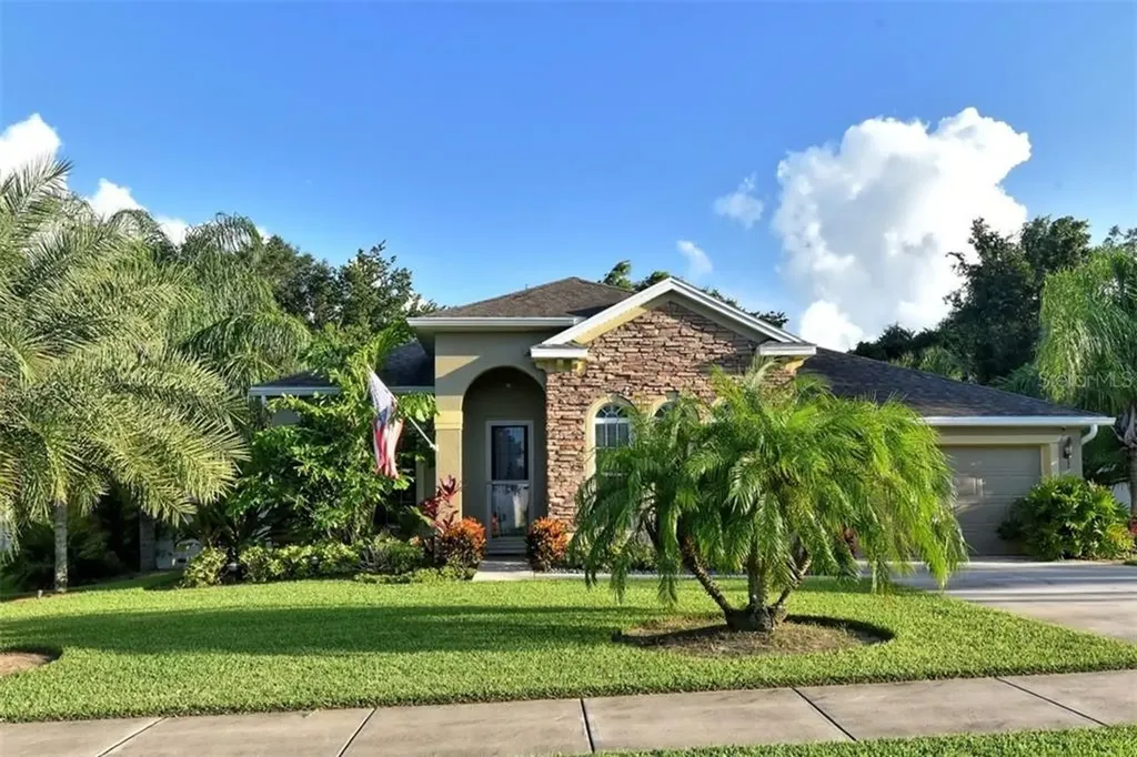 2022 Blackbird Drive Apopka FL 32703
