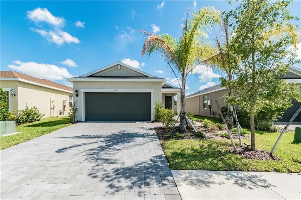 5702 Los Robles Court Palmetto FL 34221