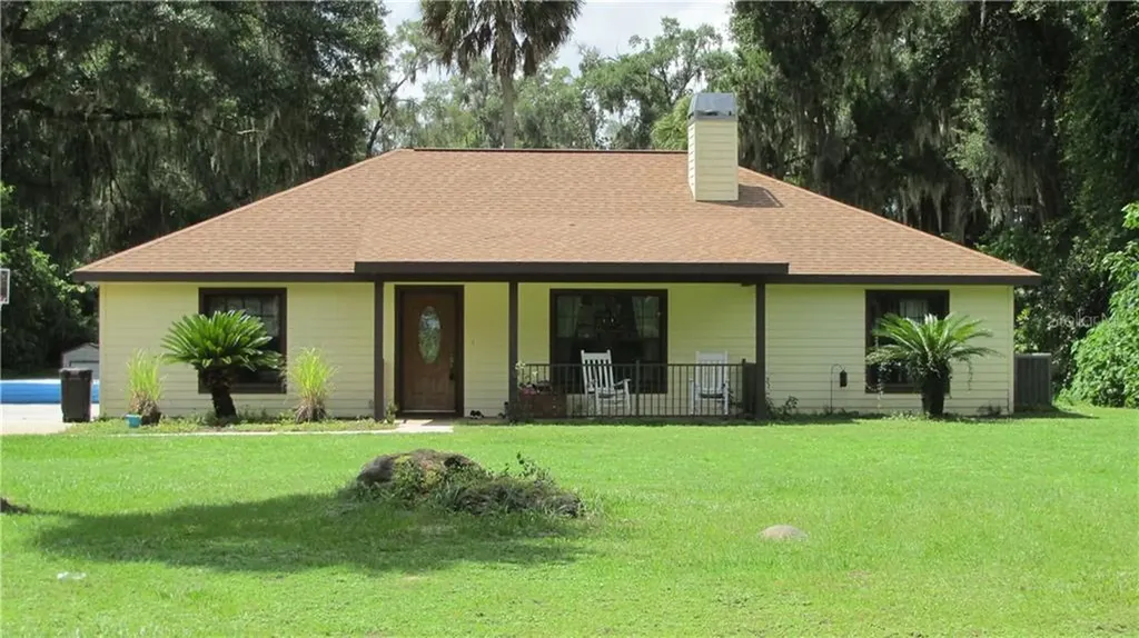 1489 Cr 479 Lake Panasoffkee FL 33538