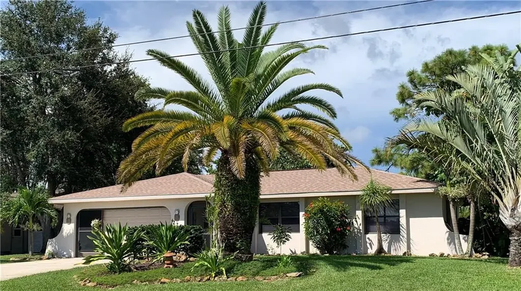 225 Mark Twain Lane Rotonda West FL 33947