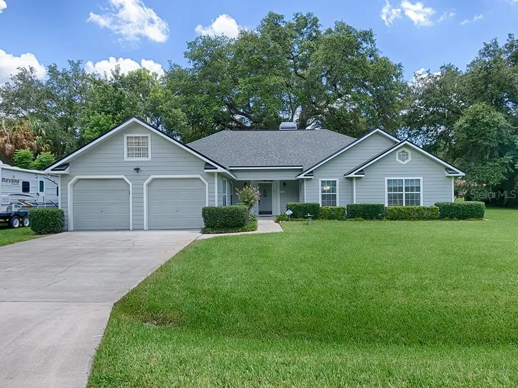 111 S Highland Street Bushnell FL 33513