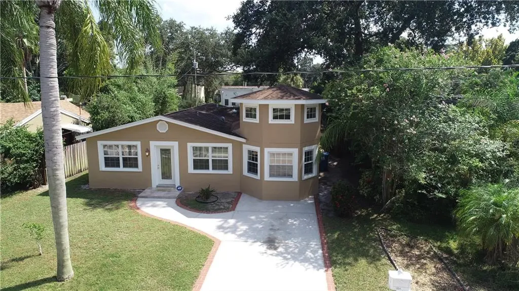 1054 52nd Avenue N St Petersburg FL 33703