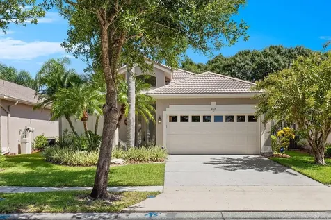 4819 Pebble Brook Drive Oldsmar FL 34677