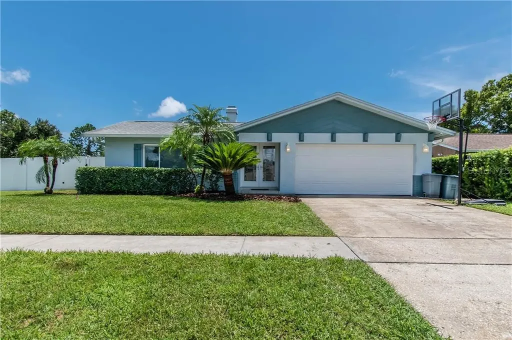 7670 62nd Avenue N St Petersburg FL 33709
