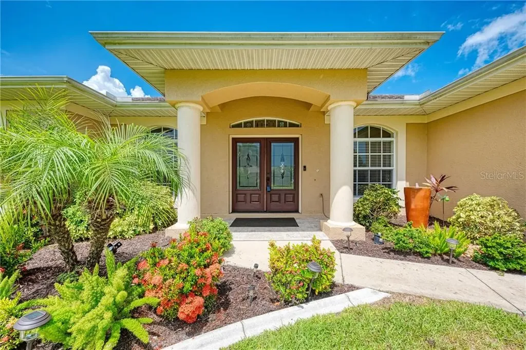 2083 Mcswain Street North Port FL 34291