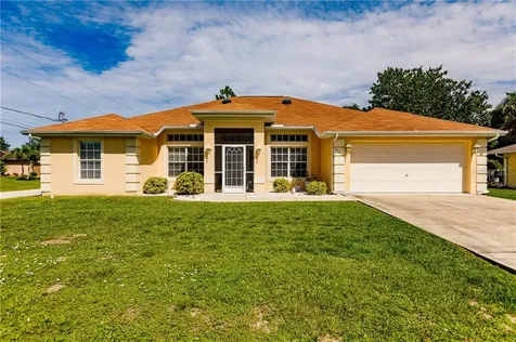 2719 N Chamberlain Boulevard North Port FL 34286