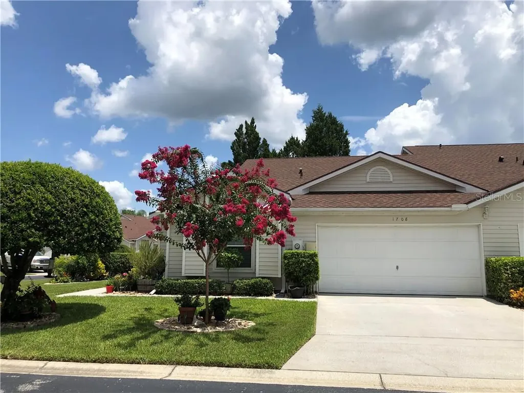 1708 Lake Heron Drive Lutz FL 33549