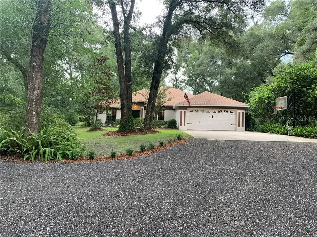 890 Stardust Way Deland FL 32720