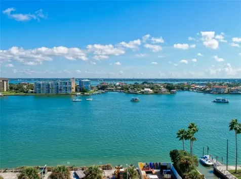 64 Bay Esplanade Clearwater FL 33767