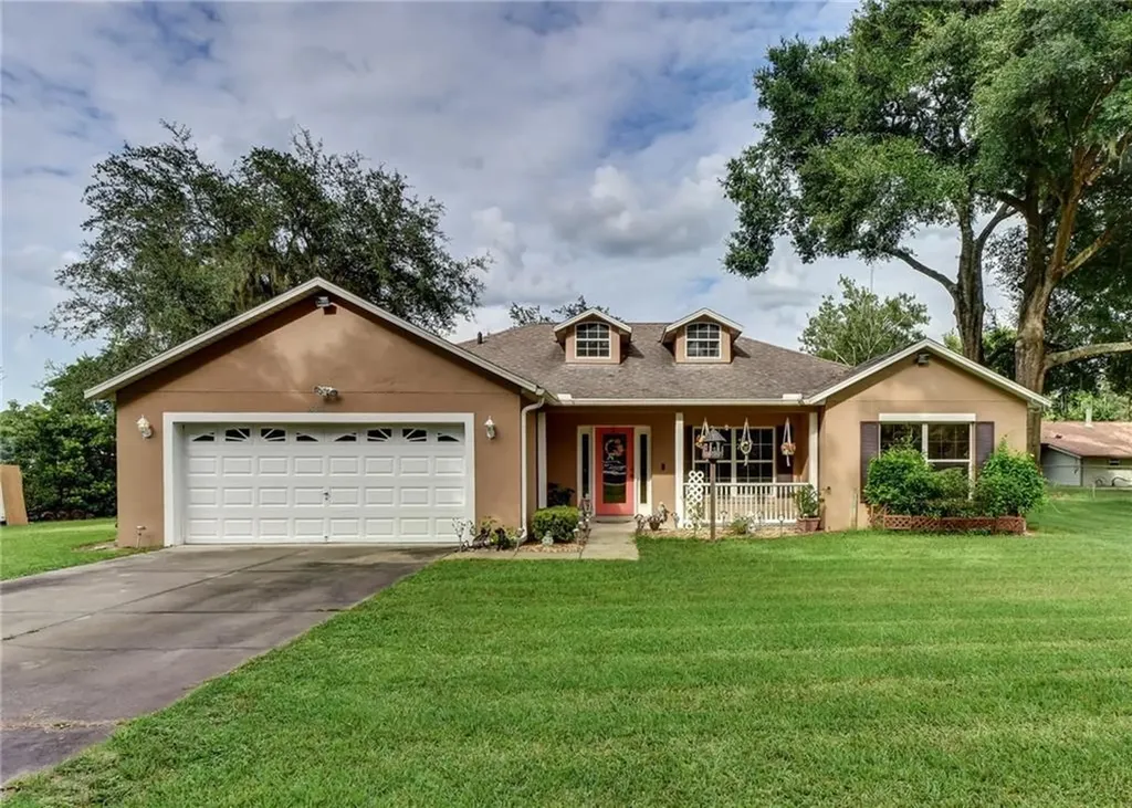 25601 Fishermans Road Paisley FL 32767
