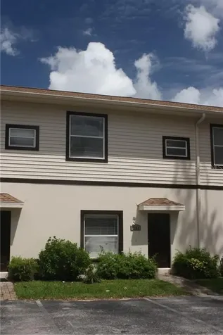 2104 Oak Chace Court Tampa FL 33613