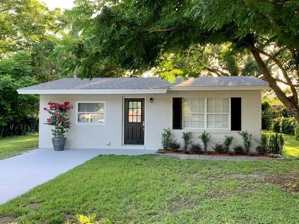 1910 Damon Avenue Kissimmee FL 34744