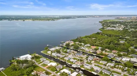 624 Poinsettia Avenue Ellenton FL 34222