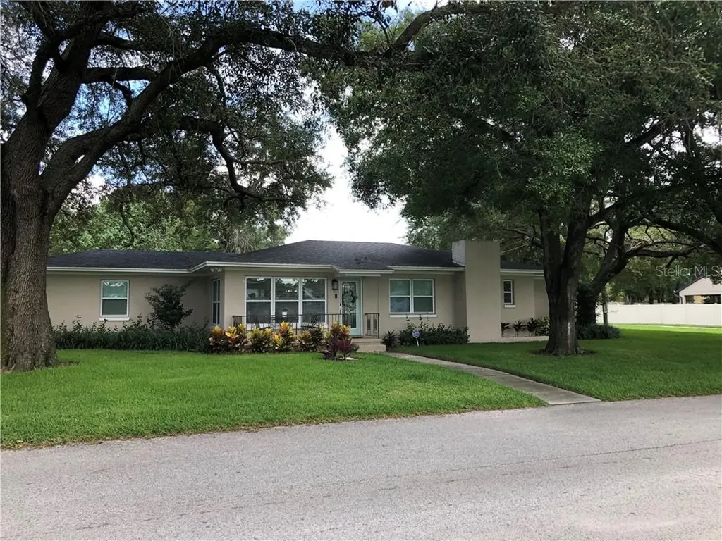 4025 W Neptune Street Tampa FL 33629