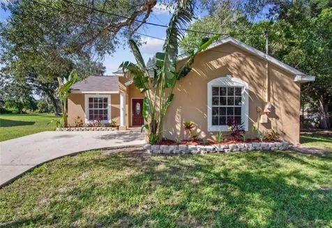 1215 19th Avenue S St Petersburg FL 33705