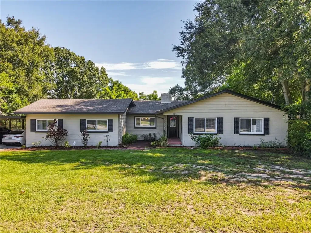 725 Avenue F SE Winter Haven FL 33880