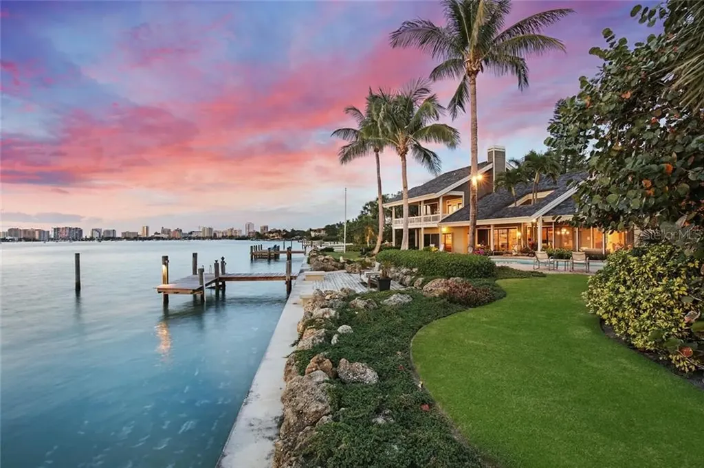 1221 Hillview Drive Sarasota FL 34239