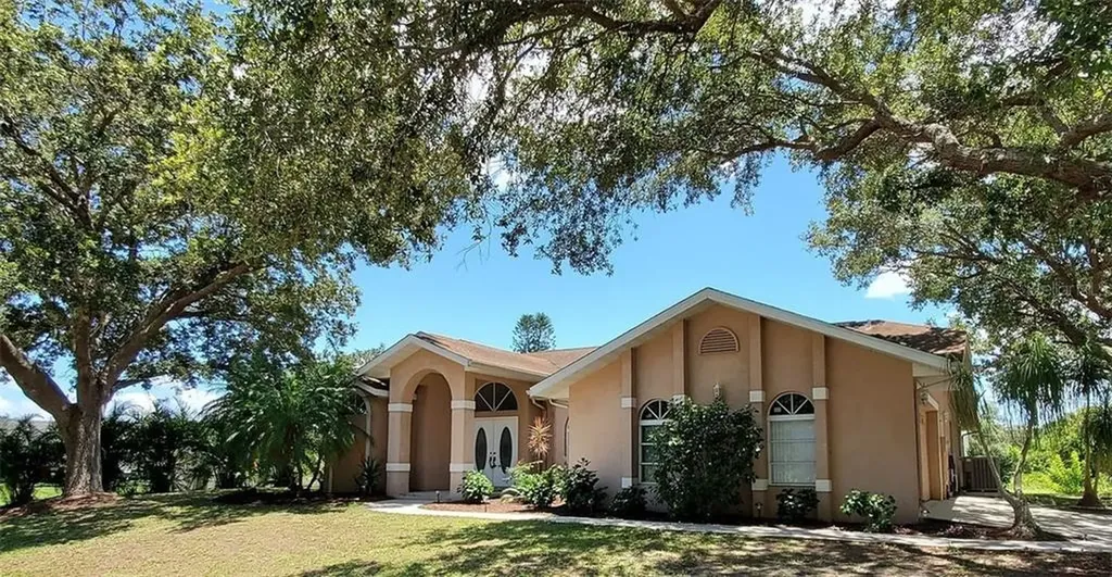 11077 Sandrift Avenue Englewood FL 34224