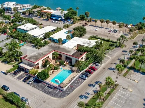 64 Bay Esplanade Clearwater FL 33767