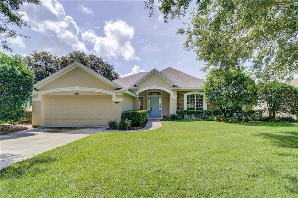 23518 Oak Prairie Circle Sorrento FL 32776