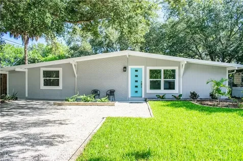 4105 W Bay Avenue Tampa FL 33616
