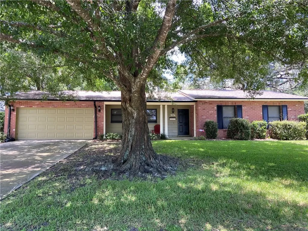 242 Shady Hollow Casselberry FL 32707