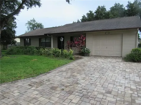 25952 Newcombe Circle Leesburg FL 34748