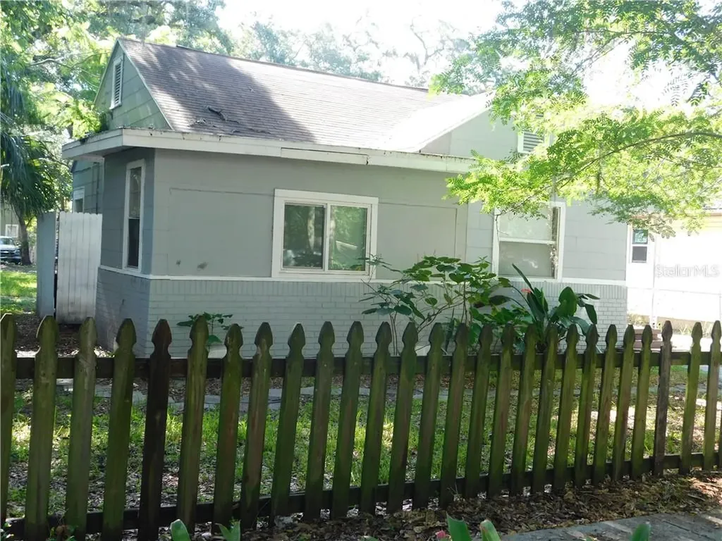 1604 13th Street S St Petersburg FL 33705