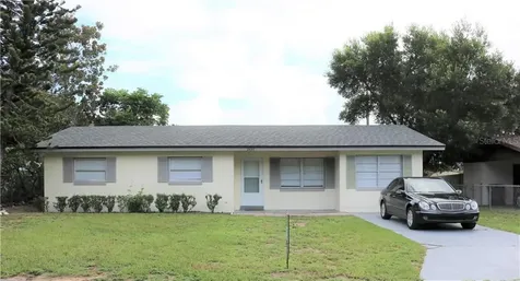 2437 Ruth Avenue Lake Wales FL 33898