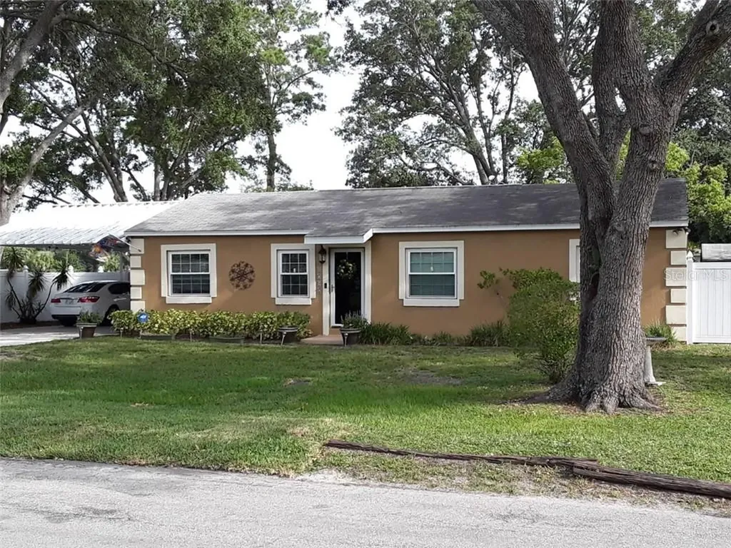 4702 W Bay View Avenue Tampa FL 33611